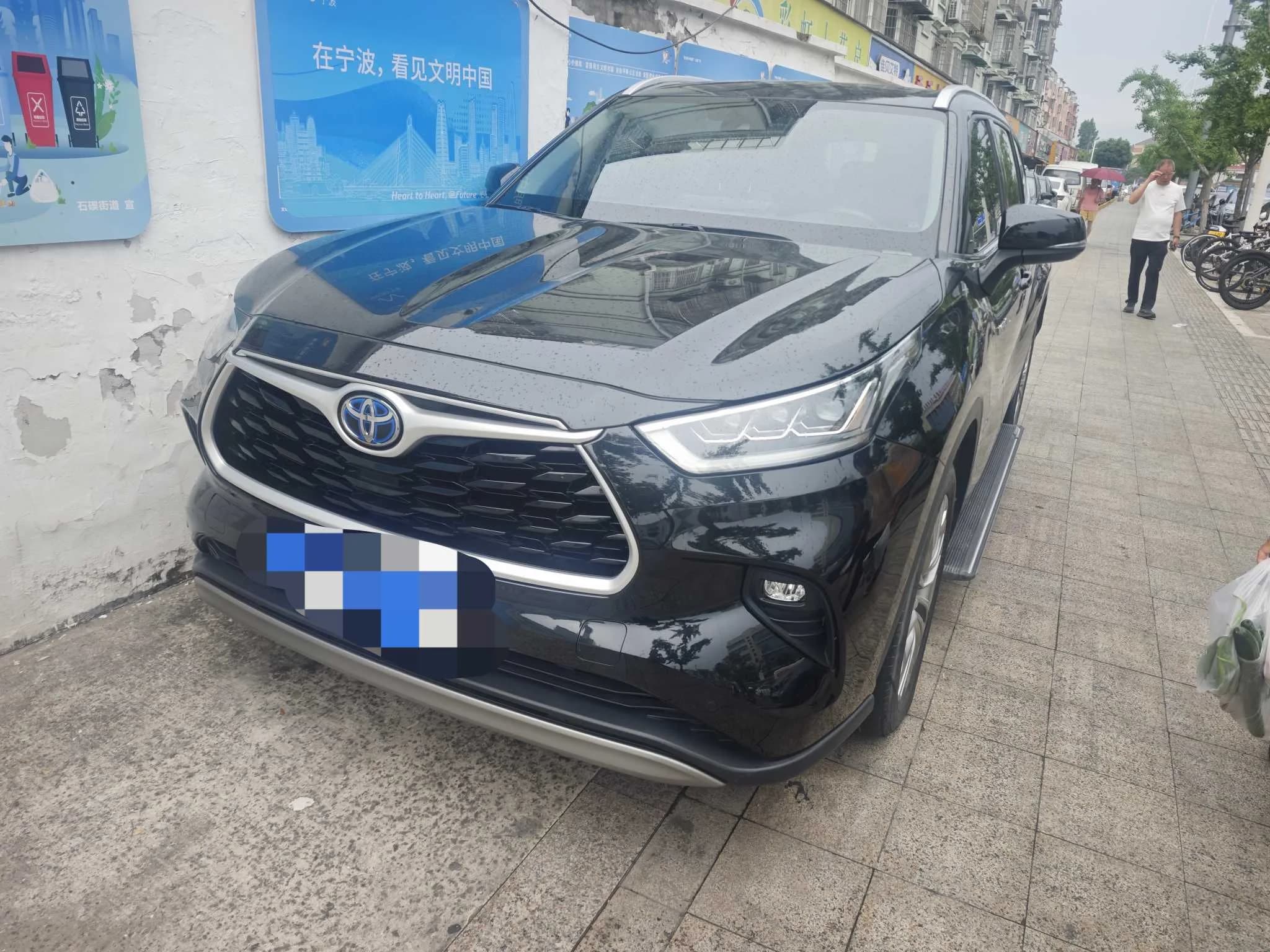 Toyota Highlander 2022 Hybrid 2.5L AWDPremium 7-Seat