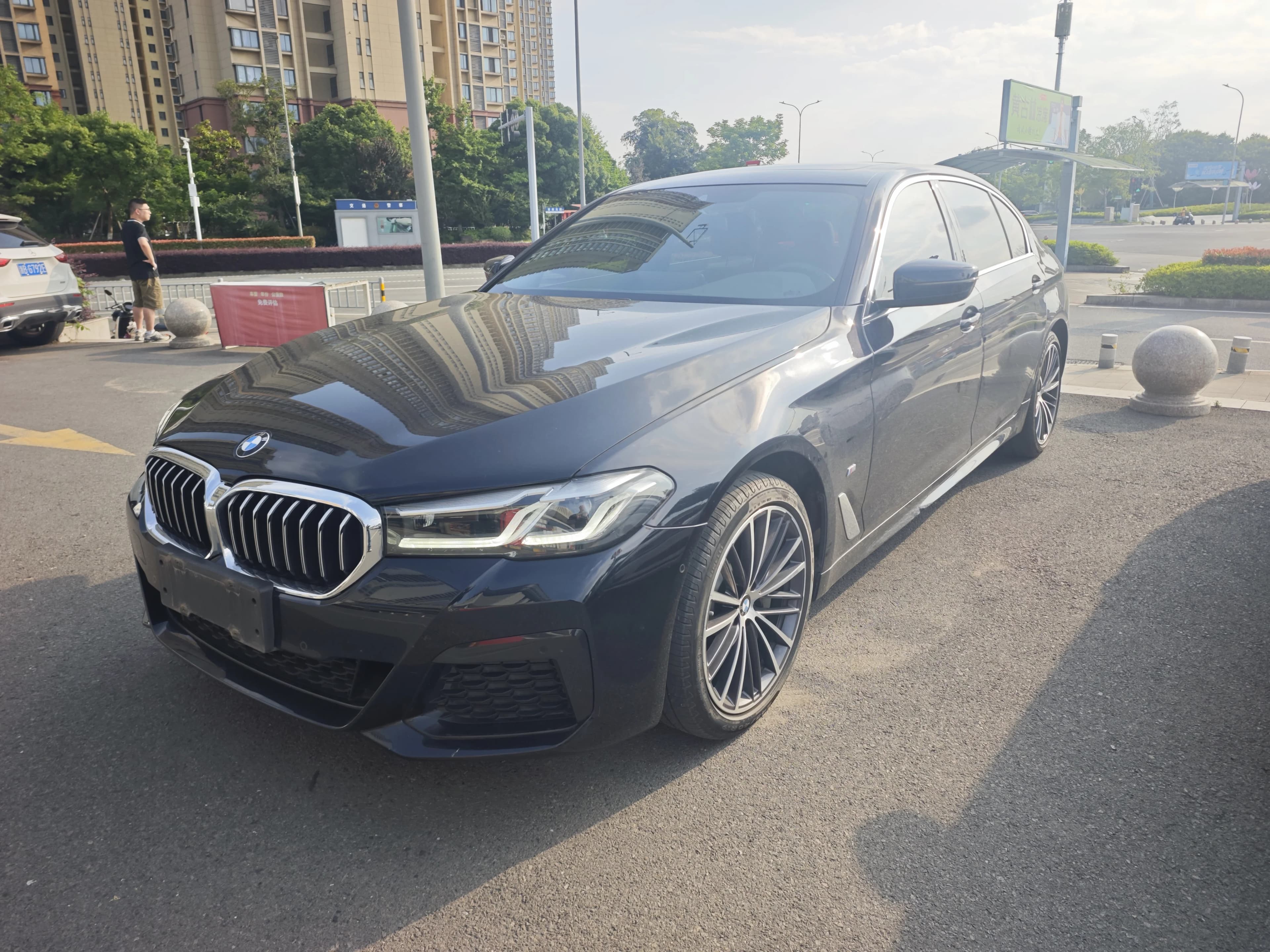 BMW 5 Series 2021 530Li Leading MM Sport