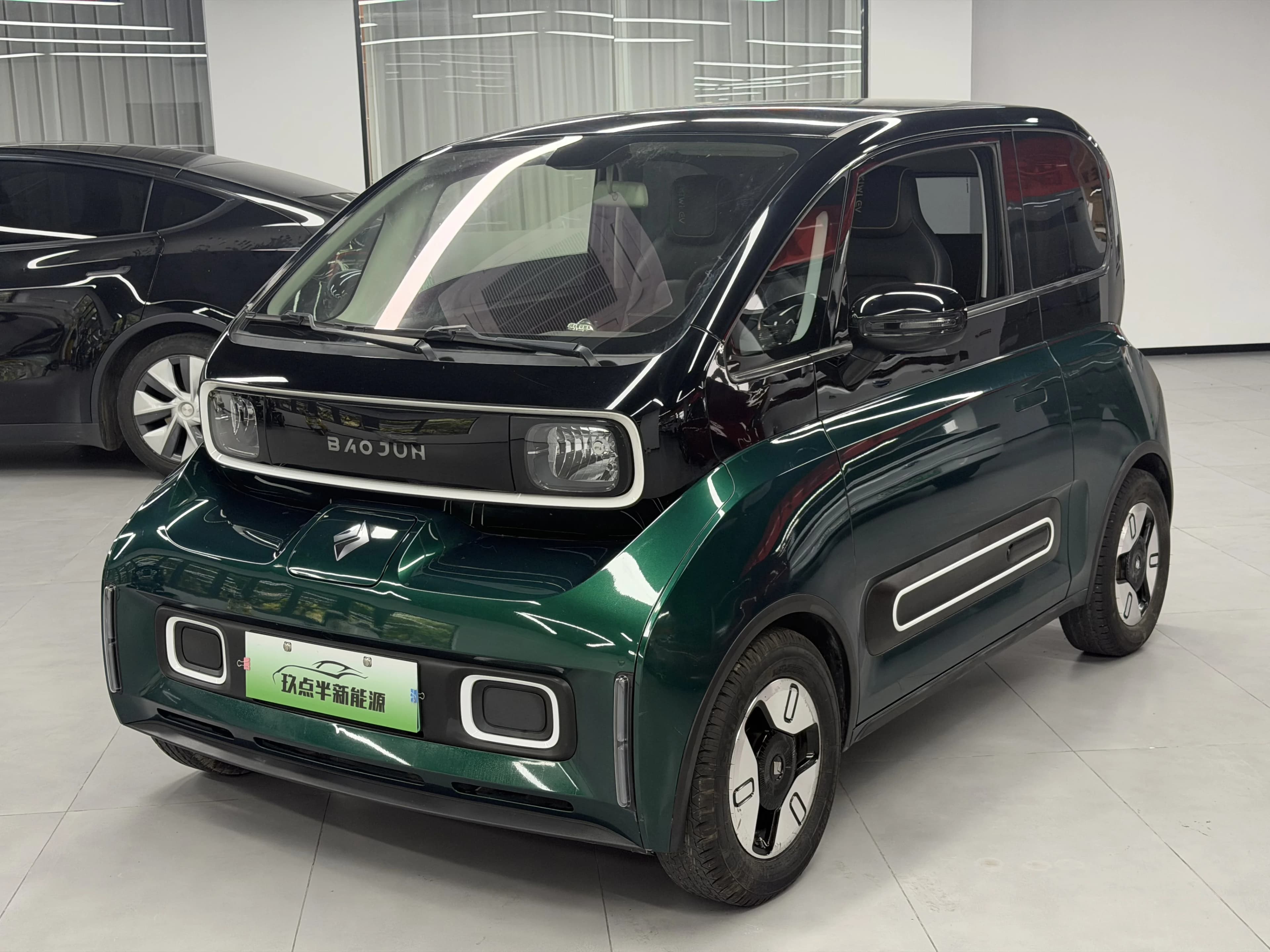 宝骏 KiWi EV 2022款 艺术家轻享版 磷酸铁锂