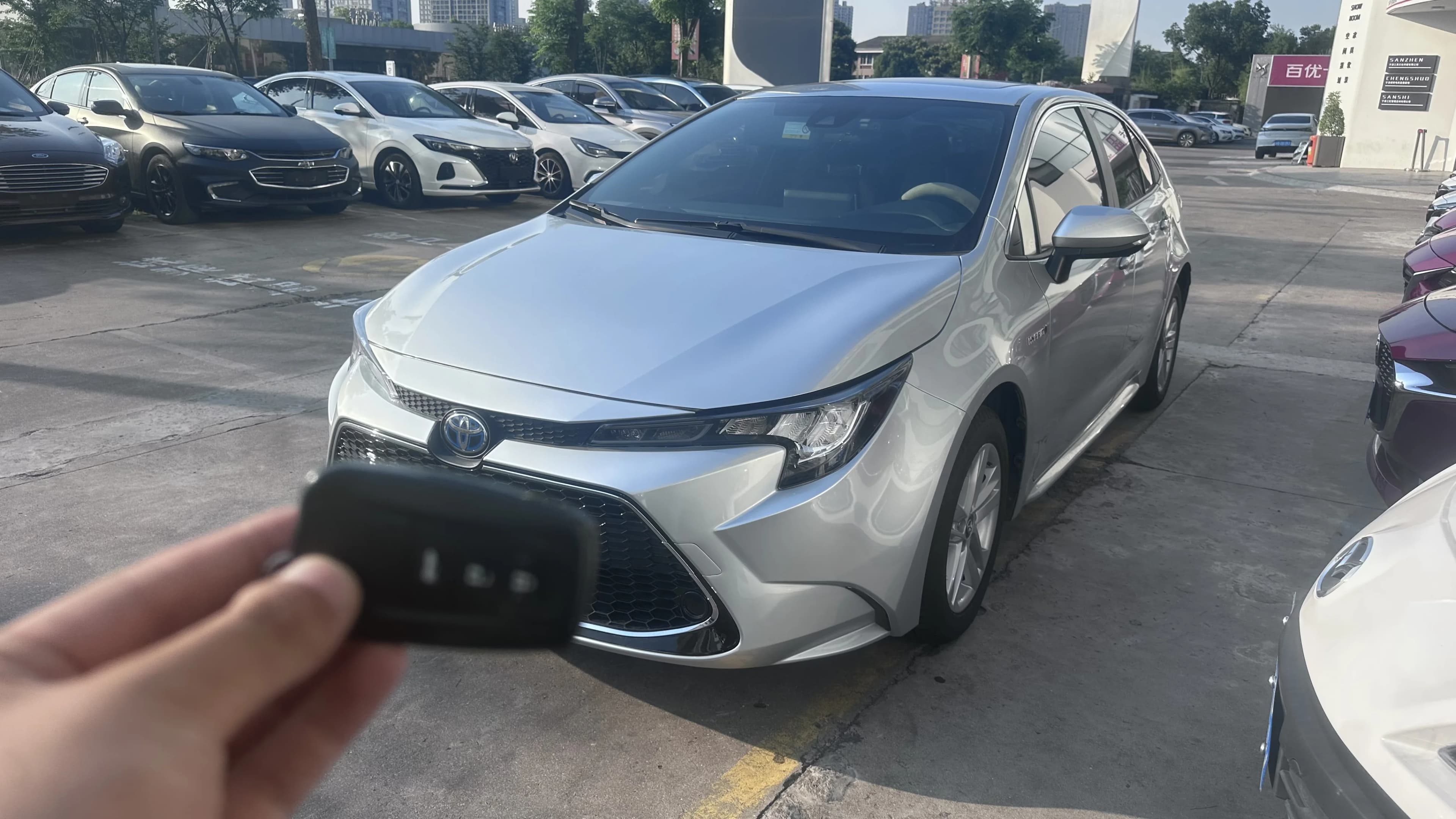 Toyota Levin 2021 Hybrid 1.8H E-CVTLuxury
