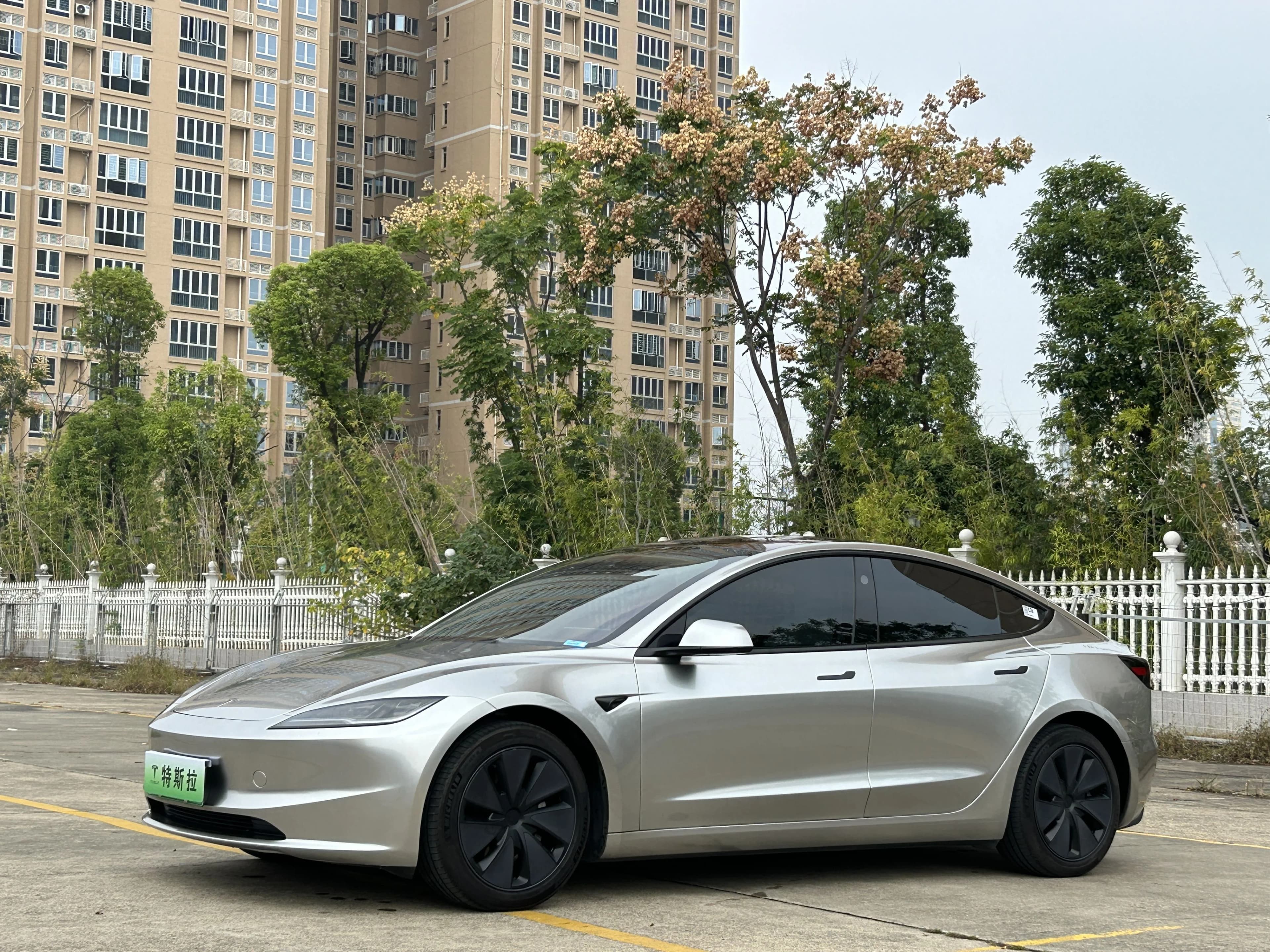 Tesla Model 3 2023 Rear-wheel drive