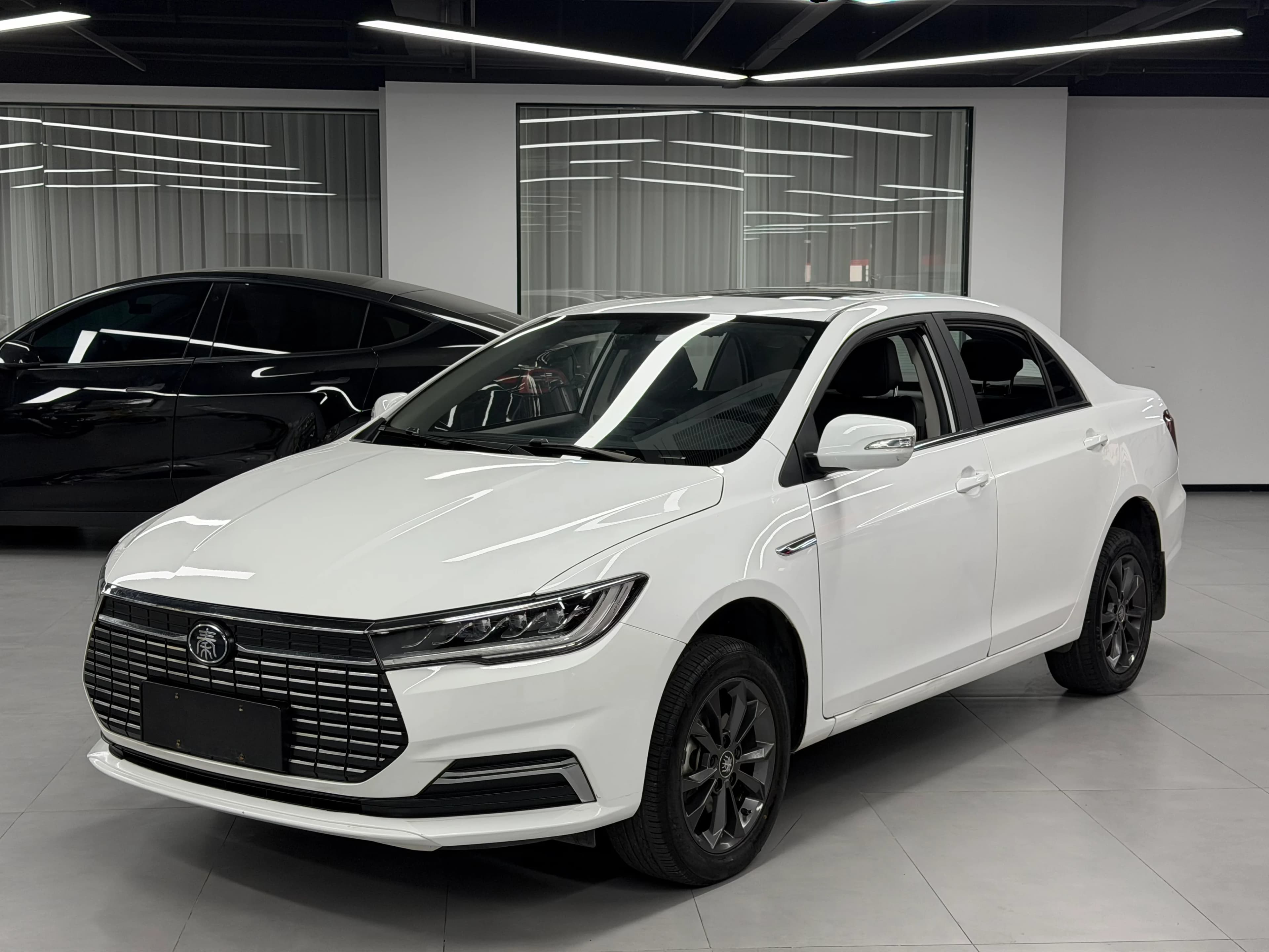 比亚迪 比亚迪秦新能源 2021款 出行版