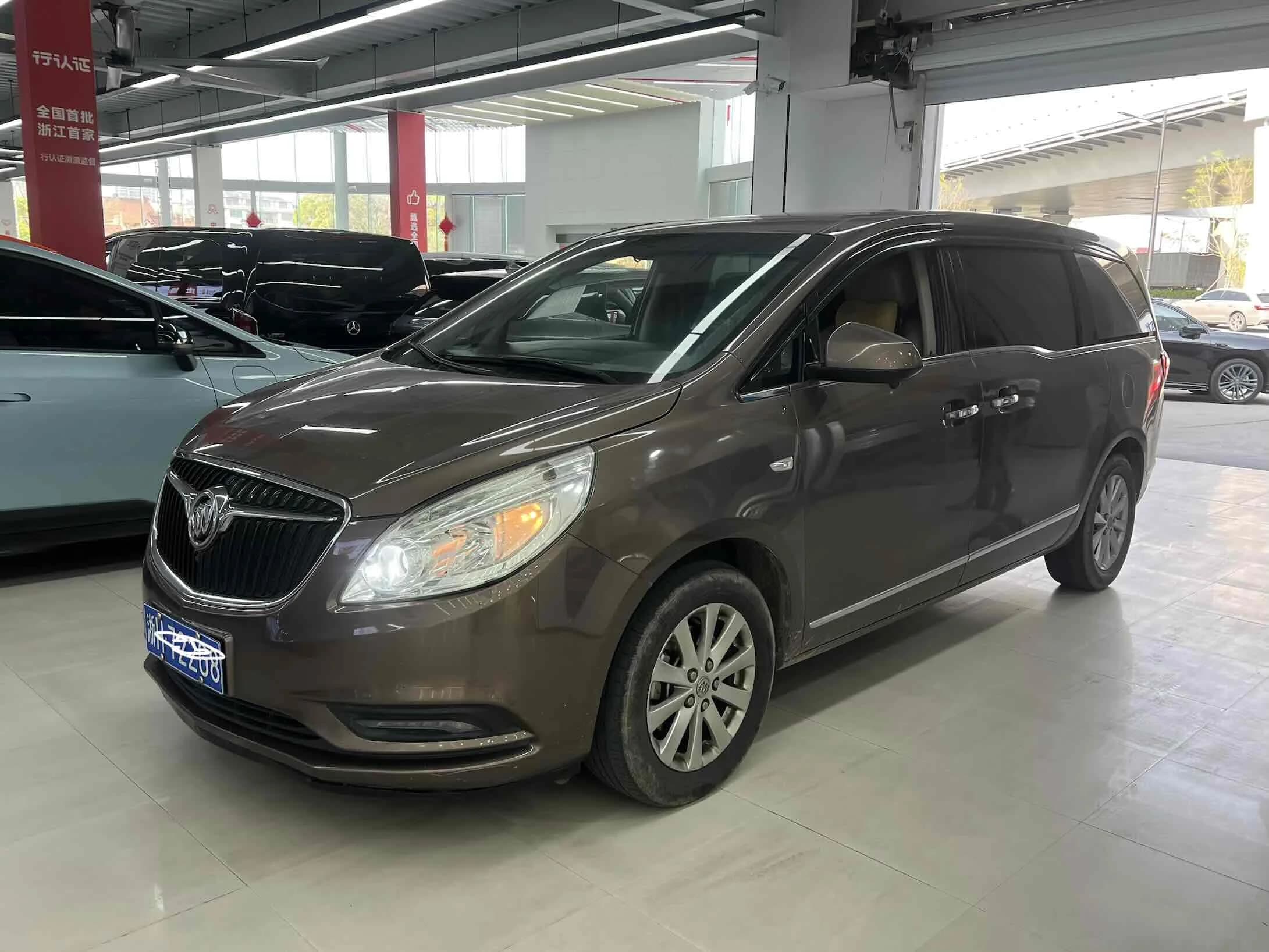 Buick GL8 2018 28T Luxury