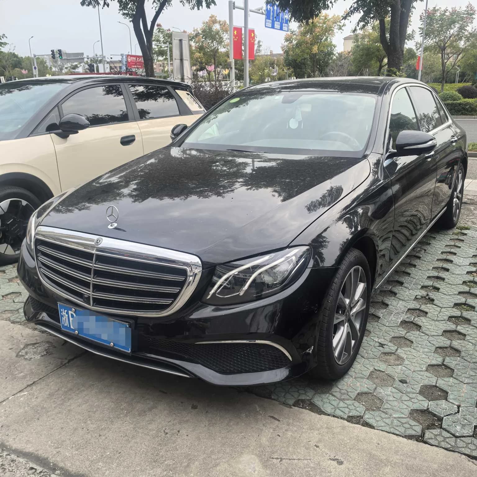 Mercedes-Benz E-Class 2019 E 300 L Fashion
