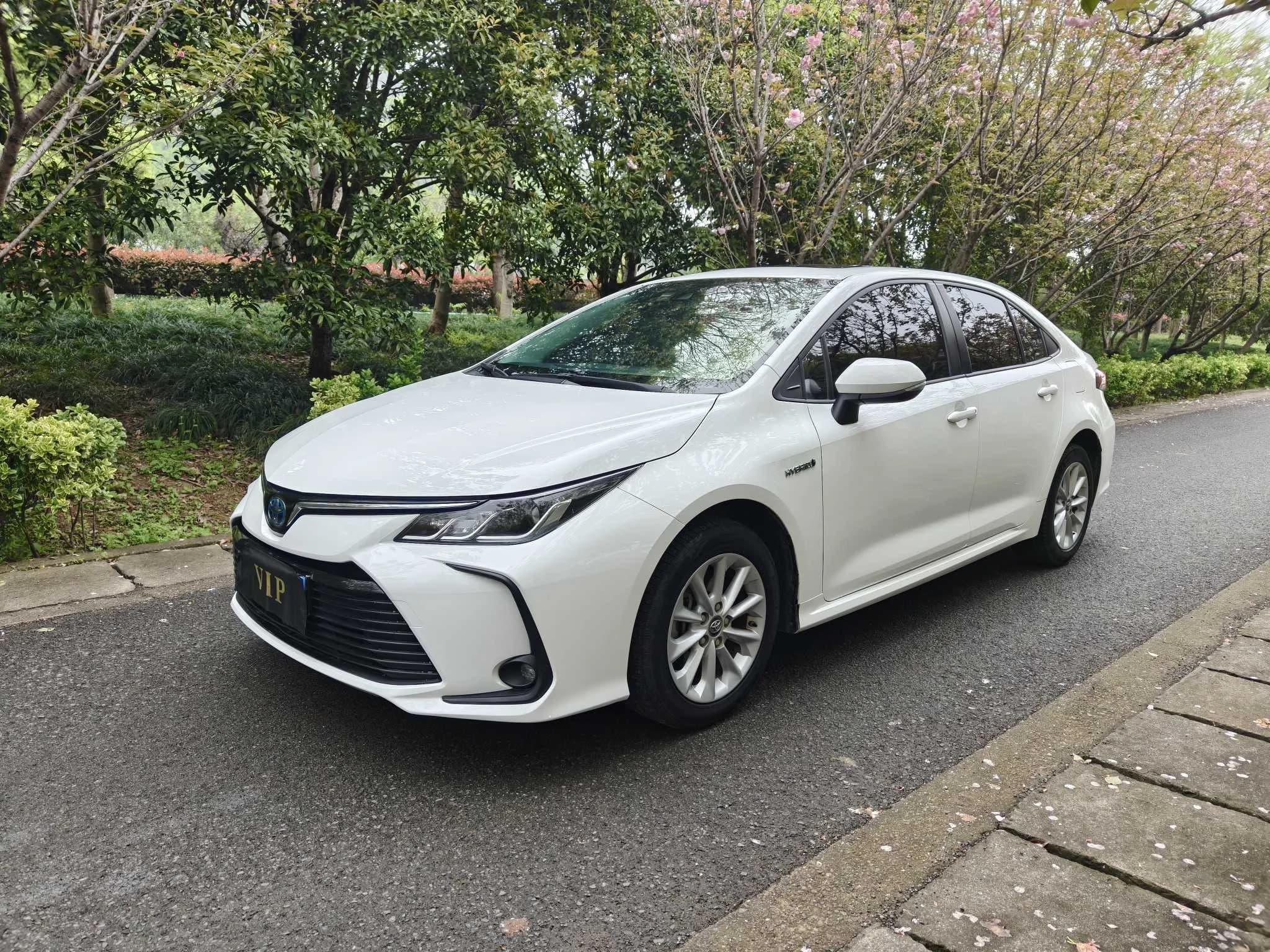 丰田 卡罗拉 2021款 双擎 1.8L E-CVT先锋版