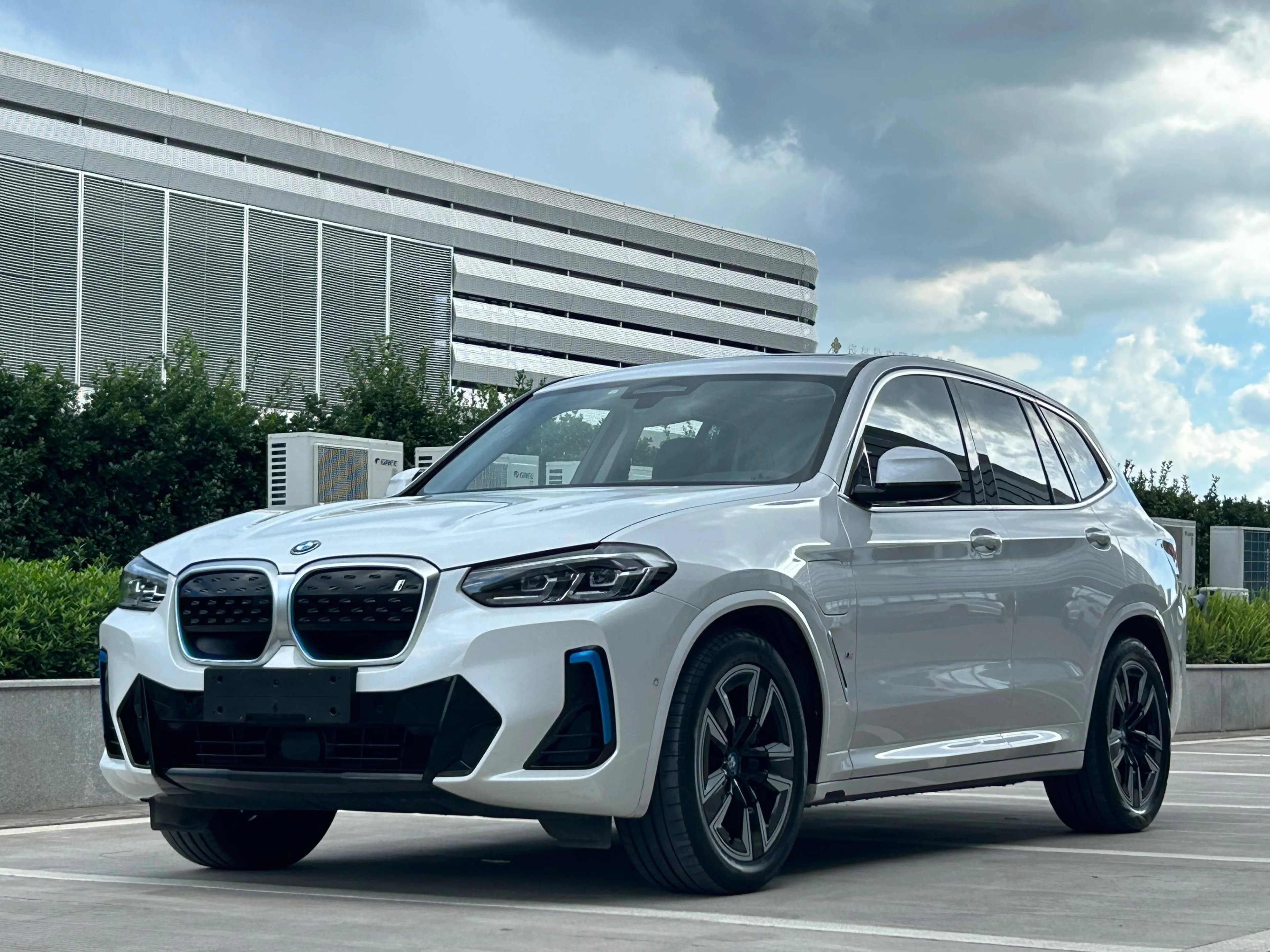 BMW iX3 2022 Leading