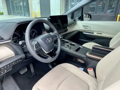 Toyota Sienna 2023 2.5LHybrid Premium