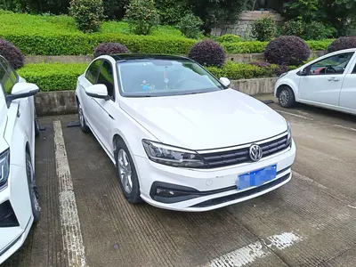 Volkswagen Lamando 2021 230TSI DSGTrend