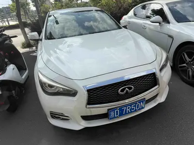 Infiniti Q50L 2015 2.0T Comfort