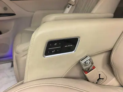 别克 GL8 2022款 ES陆尊 653T 豪华型