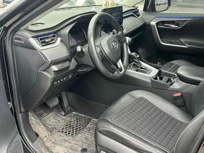 丰田 RAV4荣放 2023款 2.0L CVT两驱风尚Plus版