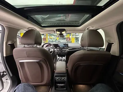 宝马 i3 2022款 eDrive 35 L