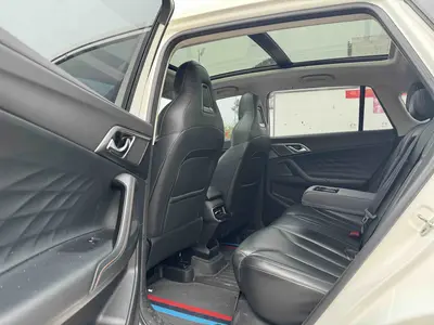 荣威 RX5 2023款 1.5T 旗舰智驾版