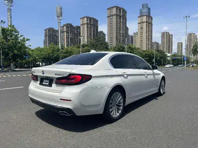 BMW 5 Series 2022 Facelift II 525Li Luxury Pack