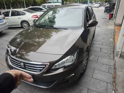 标致 408 2016款 1.6T 自动豪华版