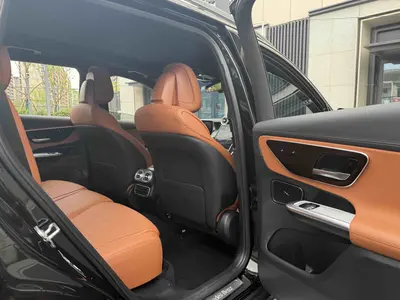 Mercedes-Benz GLC 2023 -Class Facelift GLC 260 L 4MATIC Luxury 7-Seat