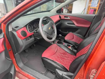 雪佛兰 赛欧 2015款 3 1.3L 手动理想版