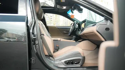 Lexus ES 2025 300h Supreme