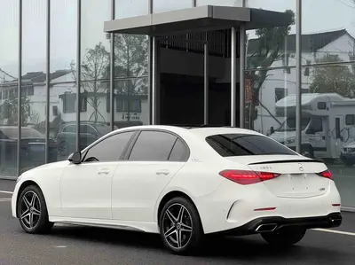 奔驰 C级 2025款 改款 C 260 L 皓夜运动版