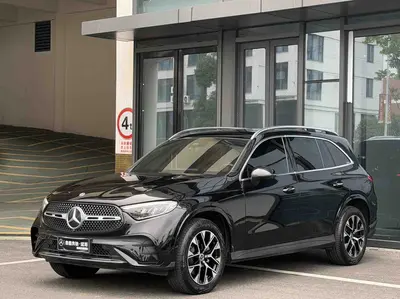 Mercedes-Benz GLC 2024 -Class GLC 260 L 4MATIC Luxury 5-Seat